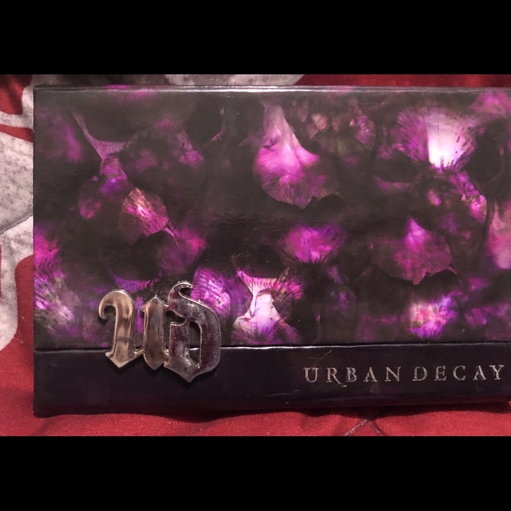 Urban Decay Shadow Box